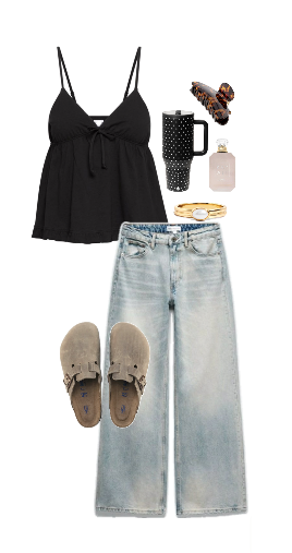 Top babydoll preto, jeans largos claros, clogs de camurça